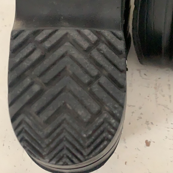 Clogs - Picture 5 of 12